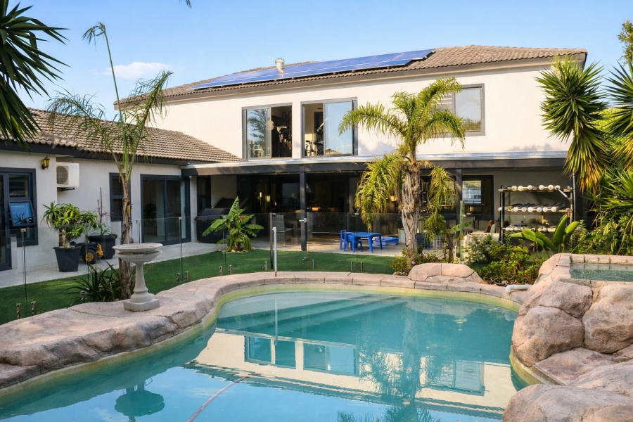 4 Bedroom Property for Sale in Flamingo Vlei Western Cape